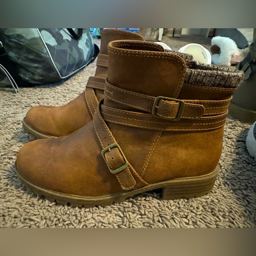 Wonder nation youth boots